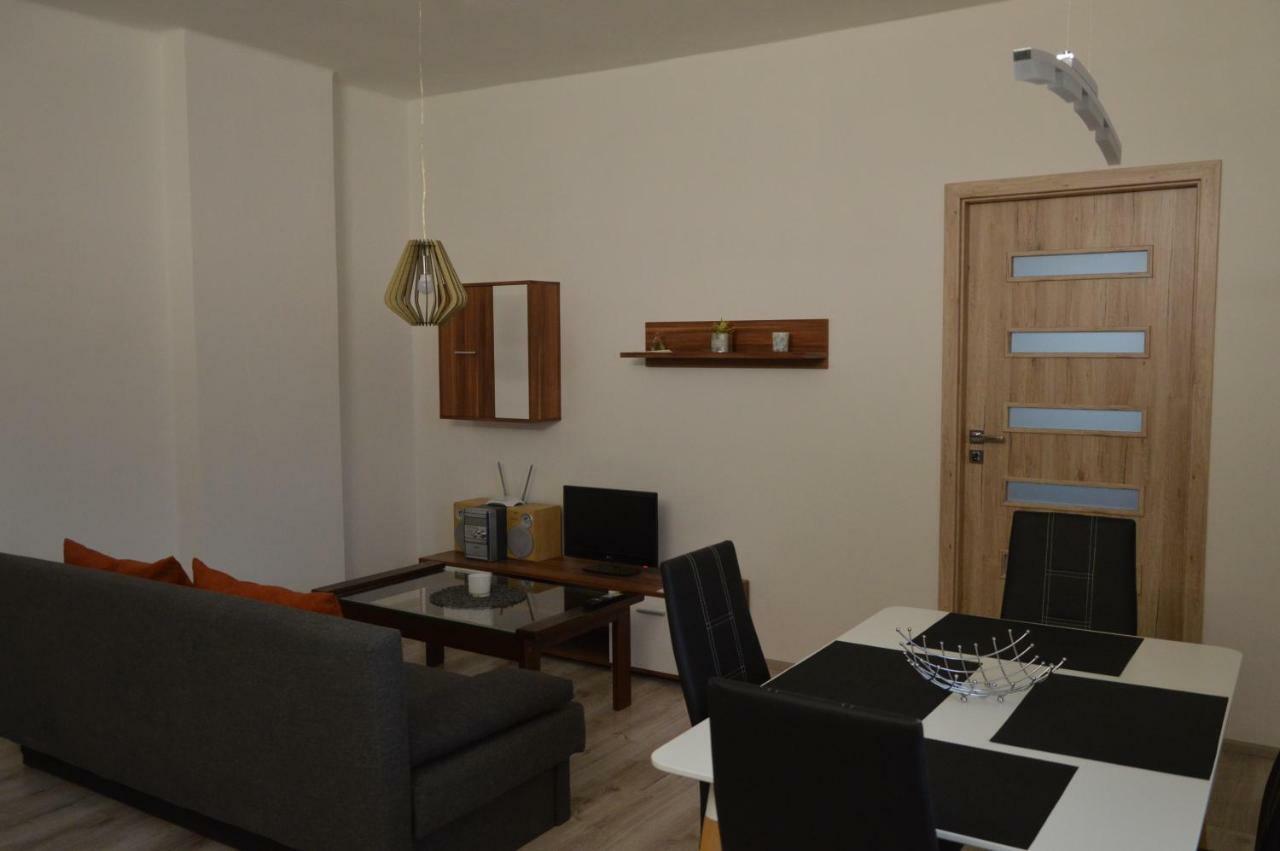 Apartmanovy Byt Trebon Exterior foto