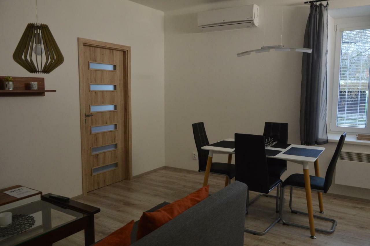 Apartmanovy Byt Trebon Exterior foto
