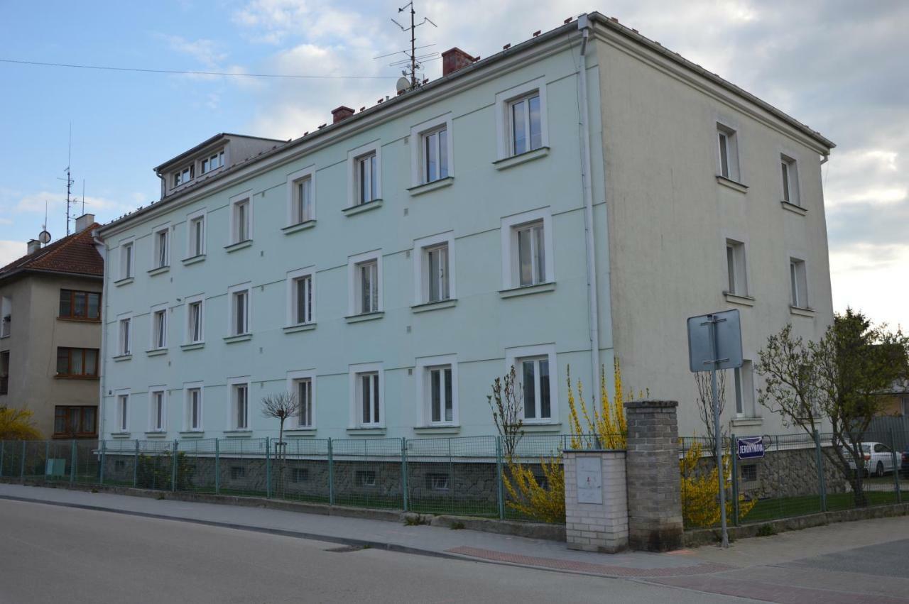 Apartmanovy Byt Trebon Exterior foto